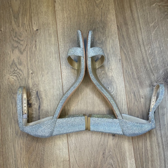 Stuart Weitzman Nearly Nude Nocturn Silver Sparkly Heels Size: 7.5 - Picture 7 of 8